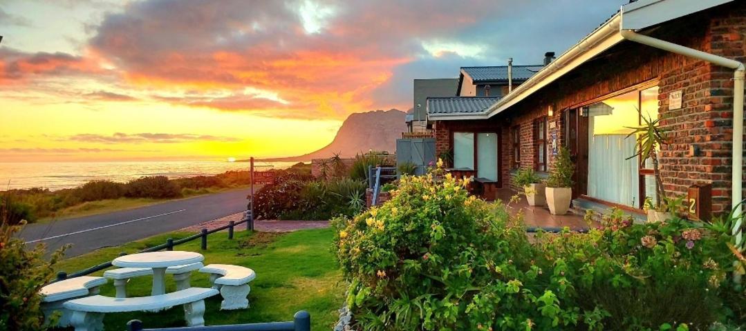La Mer Seafront Selfcatering Accommodation Kleinmond Dış mekan fotoğraf